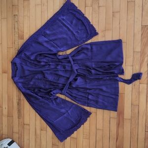 New Victoria's Secret short satin robe M/L